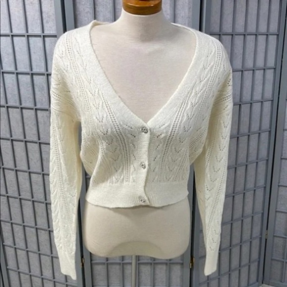 Elegant White Cable Knit Sweater